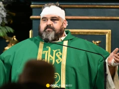 Poruszająca homilia księdza rannego w ataku nożownika. Ma apel do Polaków
