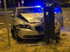 Kolejny wypadek na rondzie przy Makro. Trzy osoby w szpitalu, są utrudnienia w ruchu