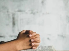 Myślisz, że TikTok to tylko rozrywka? Tu czytają Biblię i modlą się