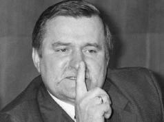 Prokuratura umorzyła śledztwo przeciwko Wałęsie o składanie fałszywych zeznań ws.teczek Kiszczaka. „W tamtym okresie nie posługiwał się pismem i słabo czytał”