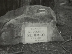 Historyczne Ciekawostki: Pamięć, którą zaklęto w kamieniu