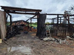 Pożar zabrał im dorobek życia. Rolnicy stracili zboże, sprzęt i opał na zimę