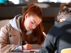 Te studia dają dziś najlepiej zarobić. Młodzi dostają nawet 17 tys. zł na start