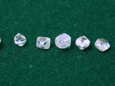 Diamenty z przemytu we wrocławskim muzeum