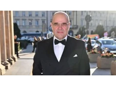 Cezary Żak nie do poznania na premierze "Lalki". Aktor przeszedł spektakularną metamorfozę
