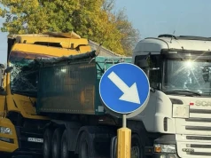 Poważny wypadek na DK12. Zderzyły się trzy ciężarówki, dwie osoby w szpitalu