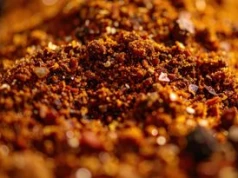 W PRL-u nadawał smak niemal wszystkim daniom. Pomaga ograniczyć sól, więc warto do niego wrócić