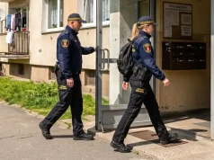 W Warszawie są elektroniczne kody, a inspektorzy chodzą i przetrząsają Twoje torby. Potem przychodzi list, którego nikt nie chciałby dostać
