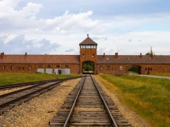 Brytyjczycy nielegalnie nagrywali film w Auschwitz. Jest reakcja muzeum