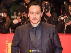 60-letni John Cusack już tak nie wygląda. Fani: co się stało z jego twarzą?