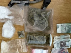 26-latek zatrzymany. Policja siłowo weszła do mieszkania w Krakowie