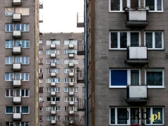Remontujesz mieszkanie z PRL? Do kosztorysu od razu dolicz 20% na te wydatki