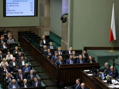 62 lata dla kobiet i mężczyzn. Sejm zdecydował ws. wieku emerytalnego