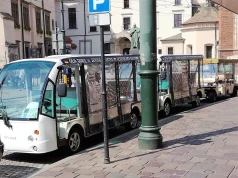 Kierowcy meleksów w „mundurkach”? Szykują się zmiany dla firm wożących turystów