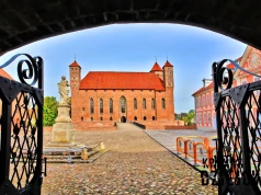 Ten zamek to architektoniczna perła Warmii. Rezydował w nim jeden z najtęższych umysłów epoki