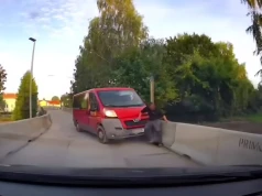 Objazdem... pod prąd