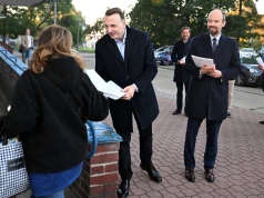 Łukasz Gibała od 7 rano przed urzędem. „Nie macie się czego obawiać” (Galeria)