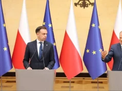 Tyle dymu o „blisko złotówkę”? Domański powiedział, co dalej z cenami paliw