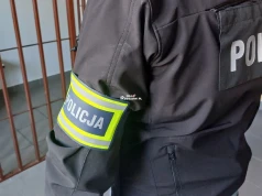 Policjanci szukali zaginionego 13-latka. W mieszkaniu zastali też poszukiwanego 21-latka
