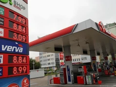 Benzyna po 5,19 zł? "Na taką obniżkę nie ma szans". Studzą entuzjazm po decyzji Nawrockiego
