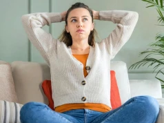 Nie tylko samotność wpływa na psychikę. Ważna jest jakość życia społecznego