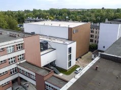 Budynek C Uniwersytetu Ekonomicznego w Katowicach przeszedł termomodernizację. Będą kolejne zmiany