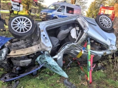 Tragedia pod Korfantowem. Auto uderzyło w drzewo, kierowca nie żyje