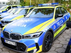 Nowy radiowóz BMW już na ulicach Piotrkowa. Policjanci z drogówki dostali potężną broń na piratów drogowych