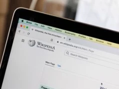 Wikipedia ma duży problem. Szefowa Wikimedia wskazuje winowajcę