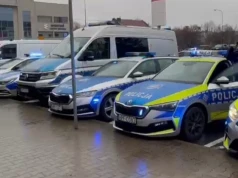 Syreny i chwila zadumy. Piotrkowscy policjanci uczcili pamięć zmarłego kolegi