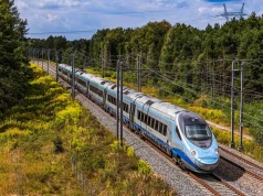 Sto lat PKP, miliony pasażerów. Jak przez dekady zmieniła się polska kolej?
