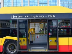 Warszawskie Solarisy pojechały na Ukrainę. Nie będą już wozić pasażerów