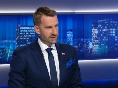Mentzen kpił z policjantek, Możdżonek go chwali. "Sondaże drgną w górę"