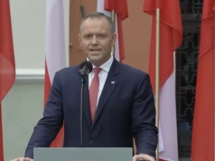 Sfrustrowany Nawrocki atakował rząd, jego fani odpowiadali TYMI okrzykami o Tusku. „Ruda…”