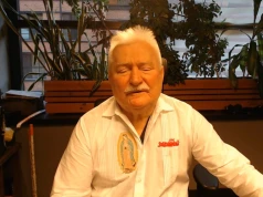 Wałęsa grozi za nazwanie go analfabetą? Ale właściwie komu?