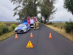 Zderzenie trzech osobówek. Droga DK 73 zablokowana w obu kierunkach, są ranni