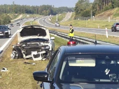 Poranne utrudnienia na S7. Audi zderzyło się z ciężarówką