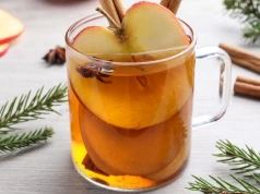 Lemoniada na gorąco rozgrzeje cię jesienią. Pyszna jak szarlotka