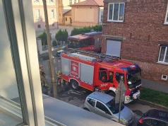 Pożar mieszkania w kamienicy. Konieczna była ewakuacja