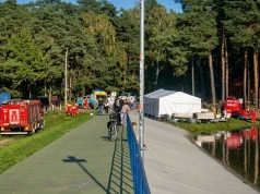 Motorówką uderzył w pomost. Świadkowie ratowali go z wody