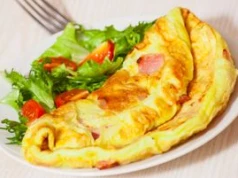 Ten białkowy omlet wyłącza głód na długie godziny. Tylko cztery składniki