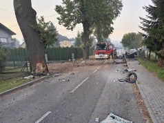 Audi rozerwane na strzępy. 20-latek zginął na miejscu