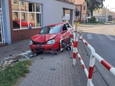 Potrącił mężczyznę i próbował odjechać. Świadek nie pozwolił mu uciec