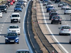 Polska ma już ponad 5,4 tys. km dróg szybkiego ruchu. Aut też przybyło