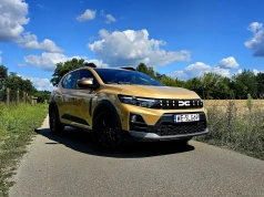 Dacia Sandero mistrzem wartości w Polsce, jest lepsza niż Toyota Yaris!