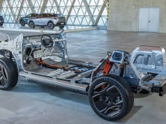 Stellantisowi nadal brakuje baterii Long Range. Fabryki aut elektrycznych z przestojami w październiku