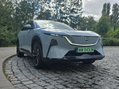 Zrobiłem 1000 km Mazdą CX-6e. Wygląda obłędnie, ale jej obsługa wymaga wprawy