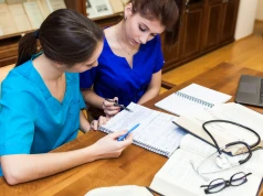 Stypendia dla studentów pielęgniarstwa. Można otrzymać 1,5 tys. zł miesięcznie