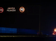 Unieruchomiona ciężarówka częściowo blokuje trasę S19. Korek ma już ponad kilometr