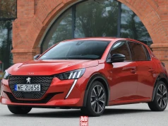 O 1.2 PureTech powiedziano już wszystko. Dzięki temu auta z nim są tanie i mogą być dobrą okazją